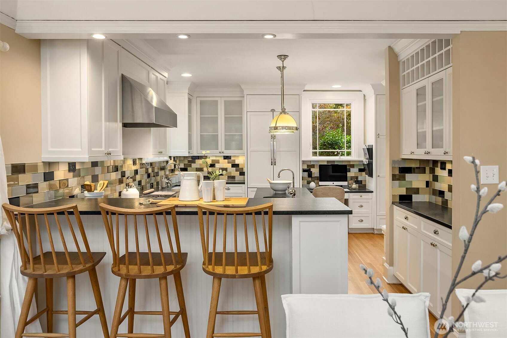 3333 Cascadia Avenue S