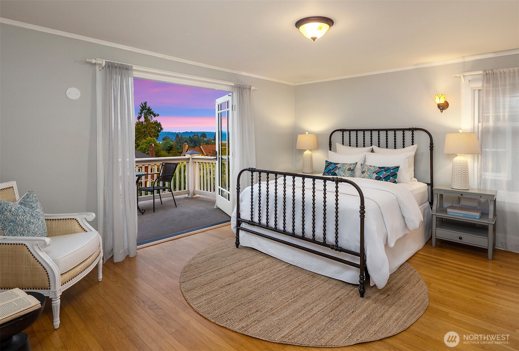 3333 Cascadia Avenue S