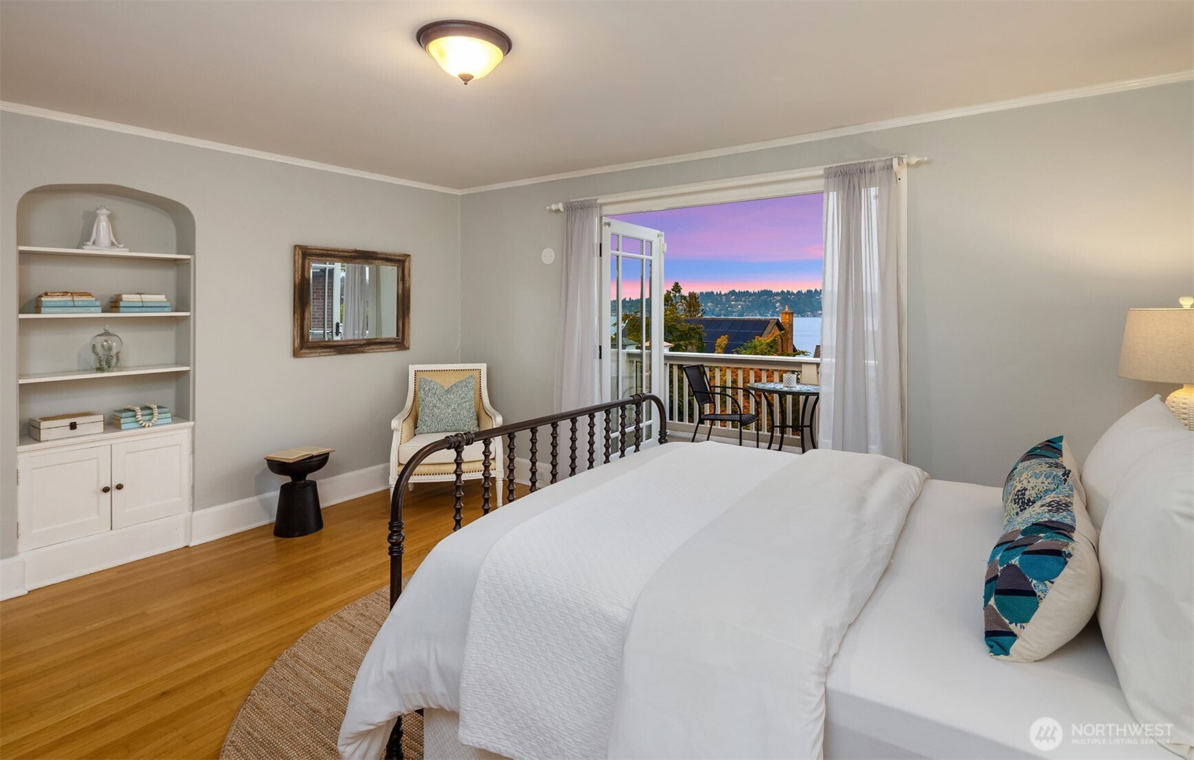 3333 Cascadia Avenue S