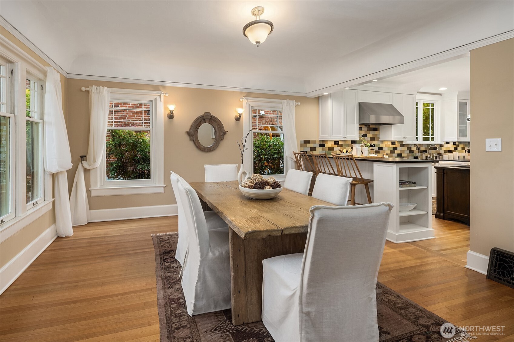 3333 Cascadia Avenue S