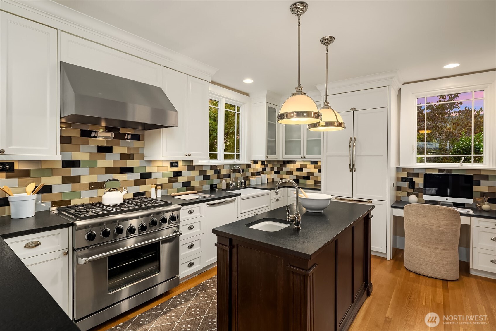 3333 Cascadia Avenue S