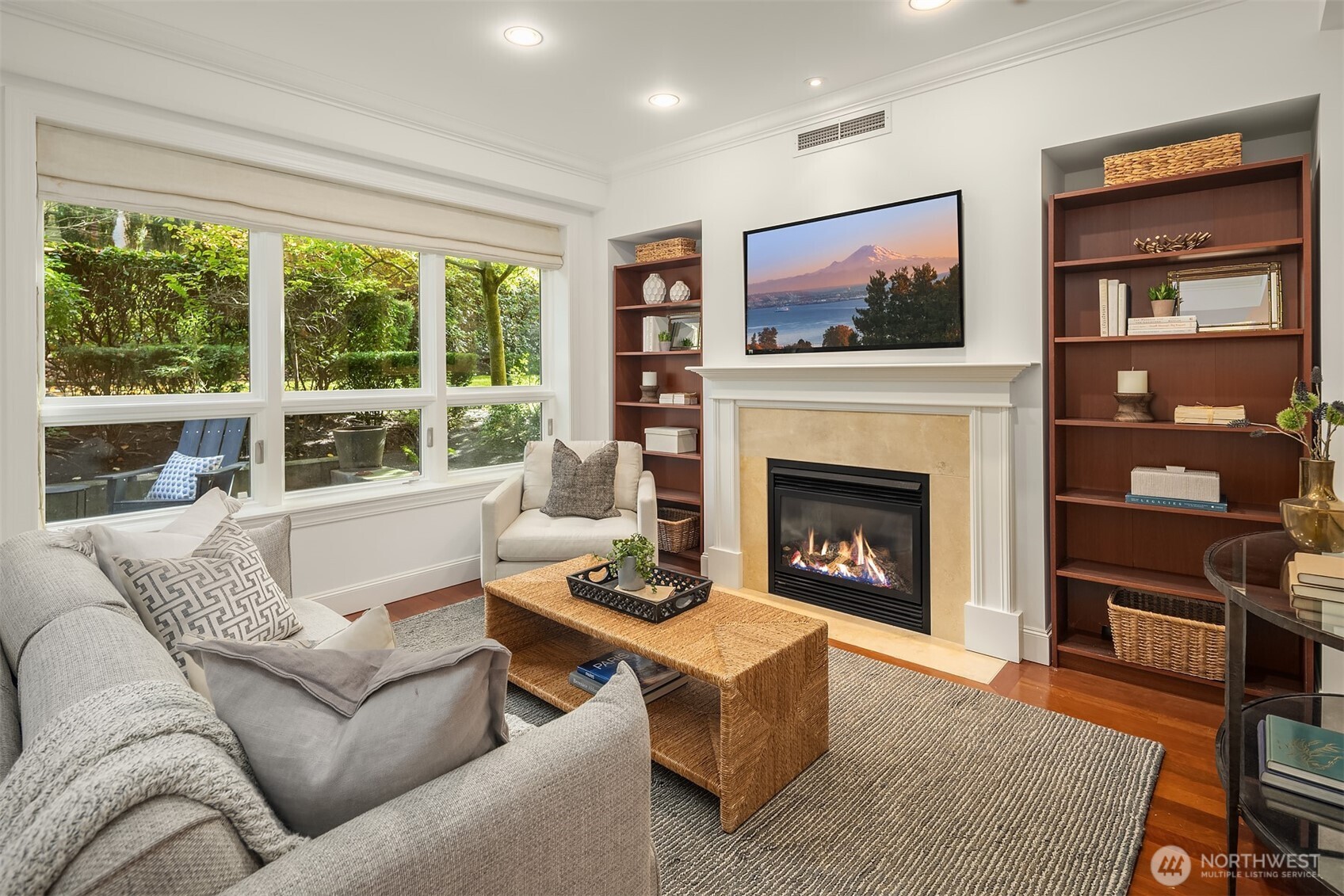 726 Boylston Avenue E Unit: 5