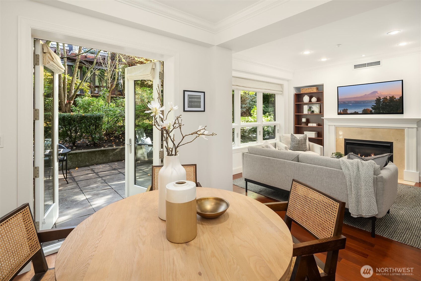 726 Boylston Avenue E Unit: 5