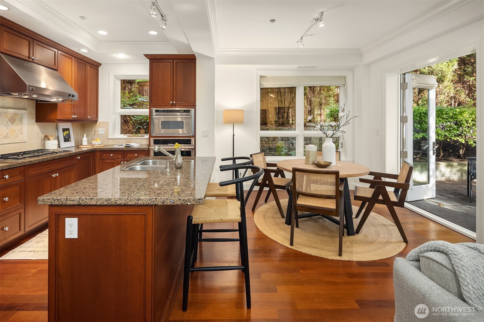 726 Boylston Avenue E Unit: 5