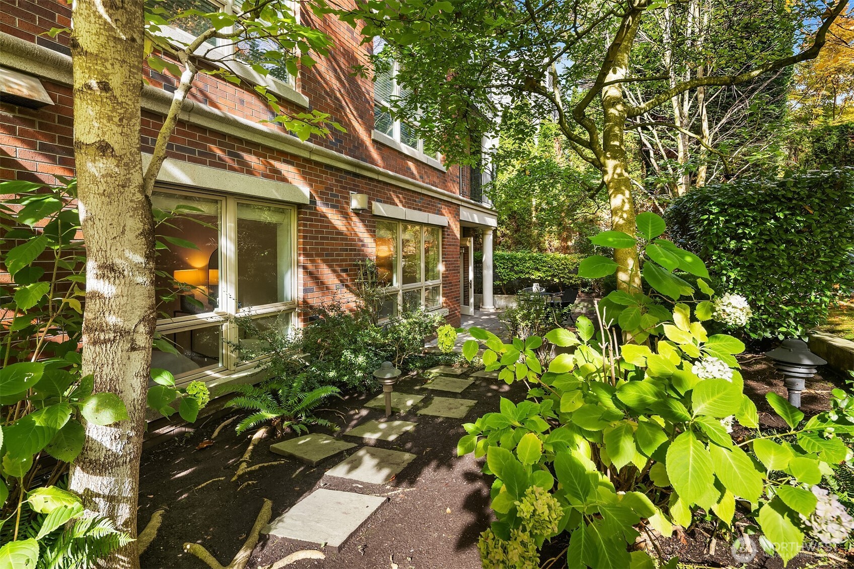 726 Boylston Avenue E Unit: 5