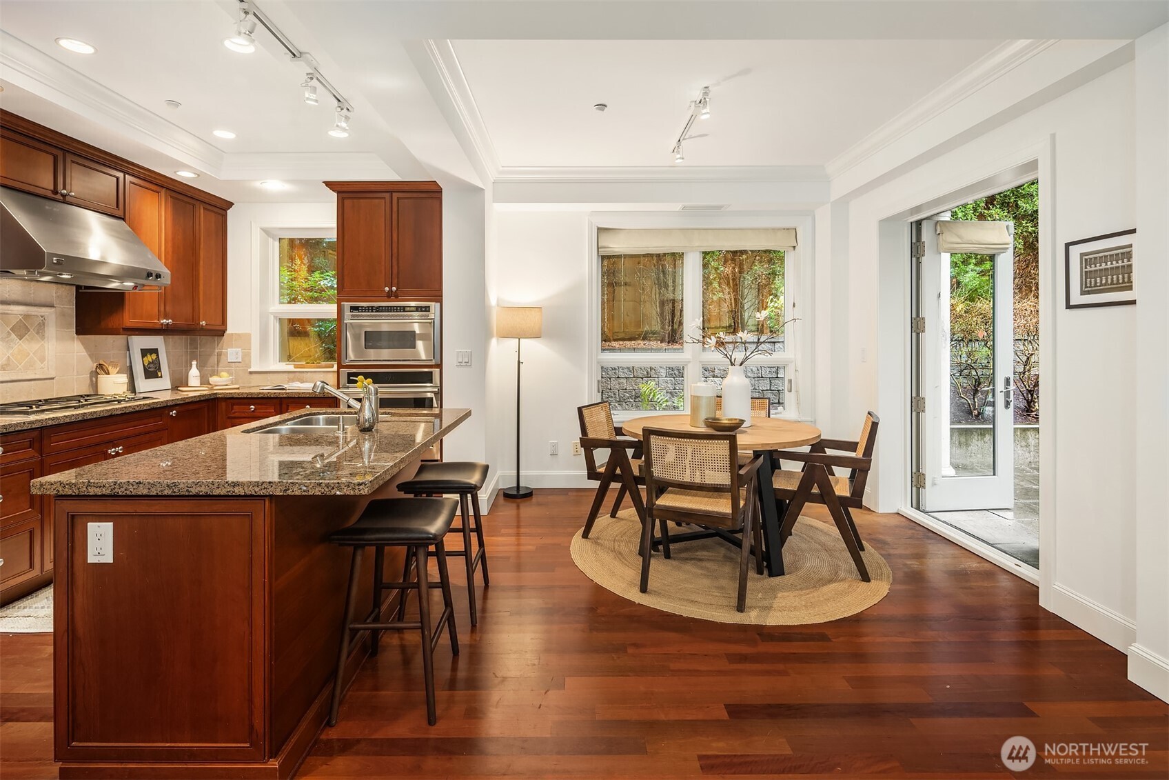 726 Boylston Avenue E Unit: 5