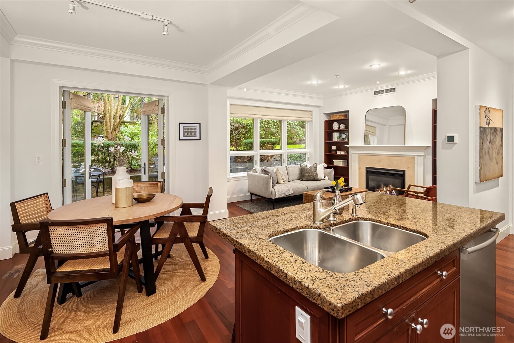 726 Boylston Avenue E Unit: 5