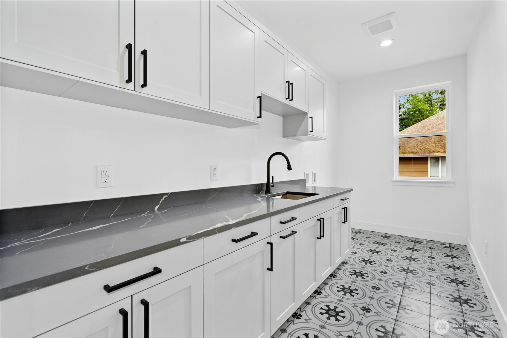 1801 Redmond Place NE