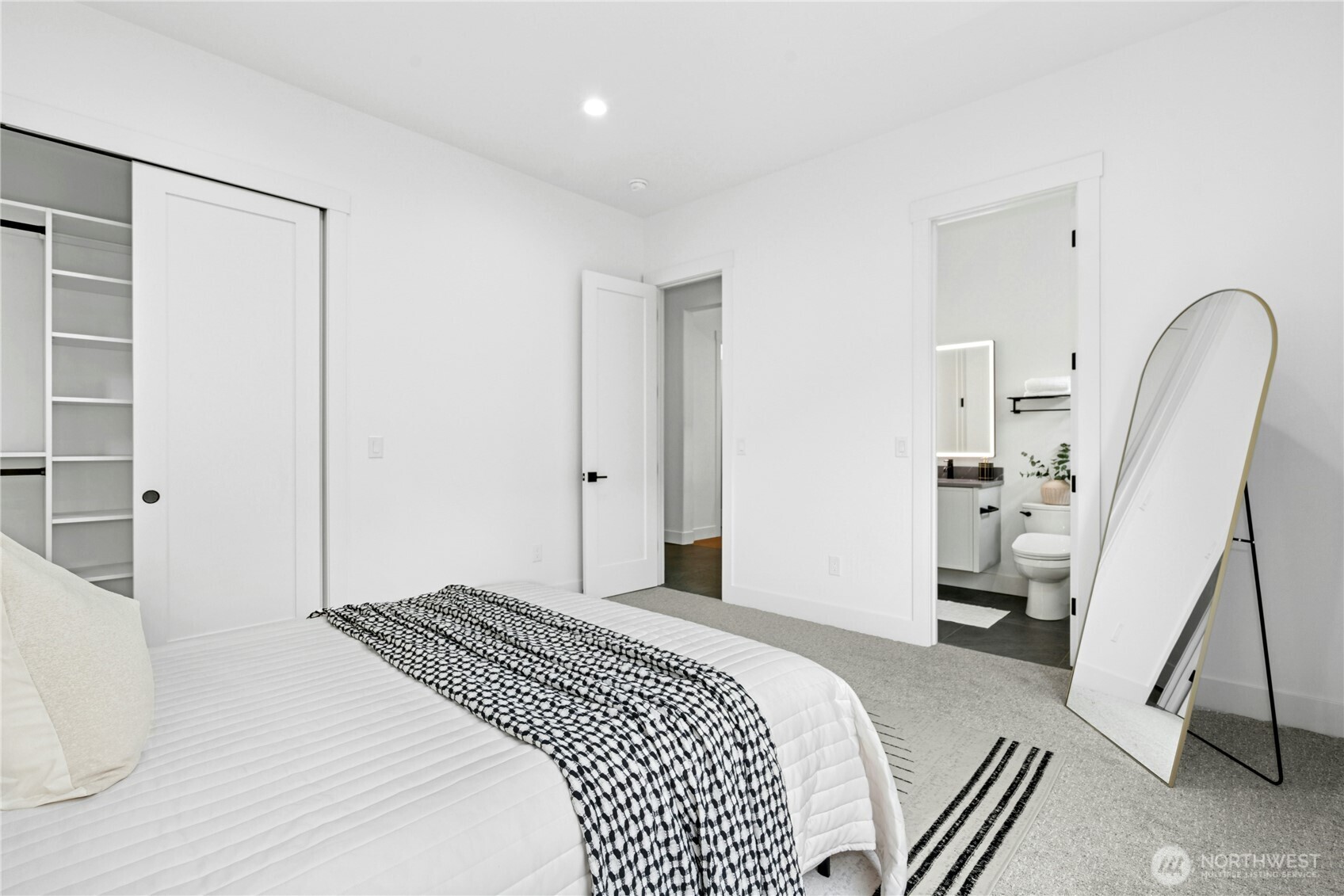 1801 Redmond Place NE