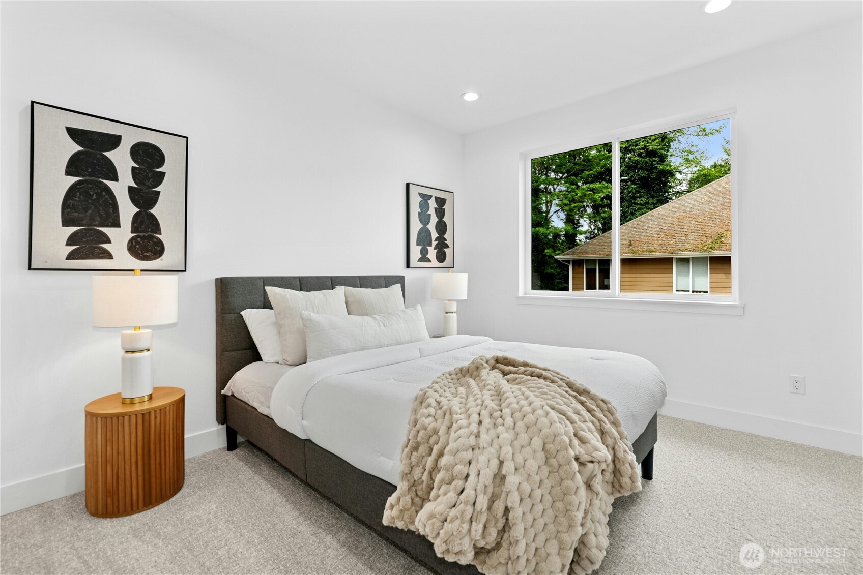 1801 Redmond Place NE