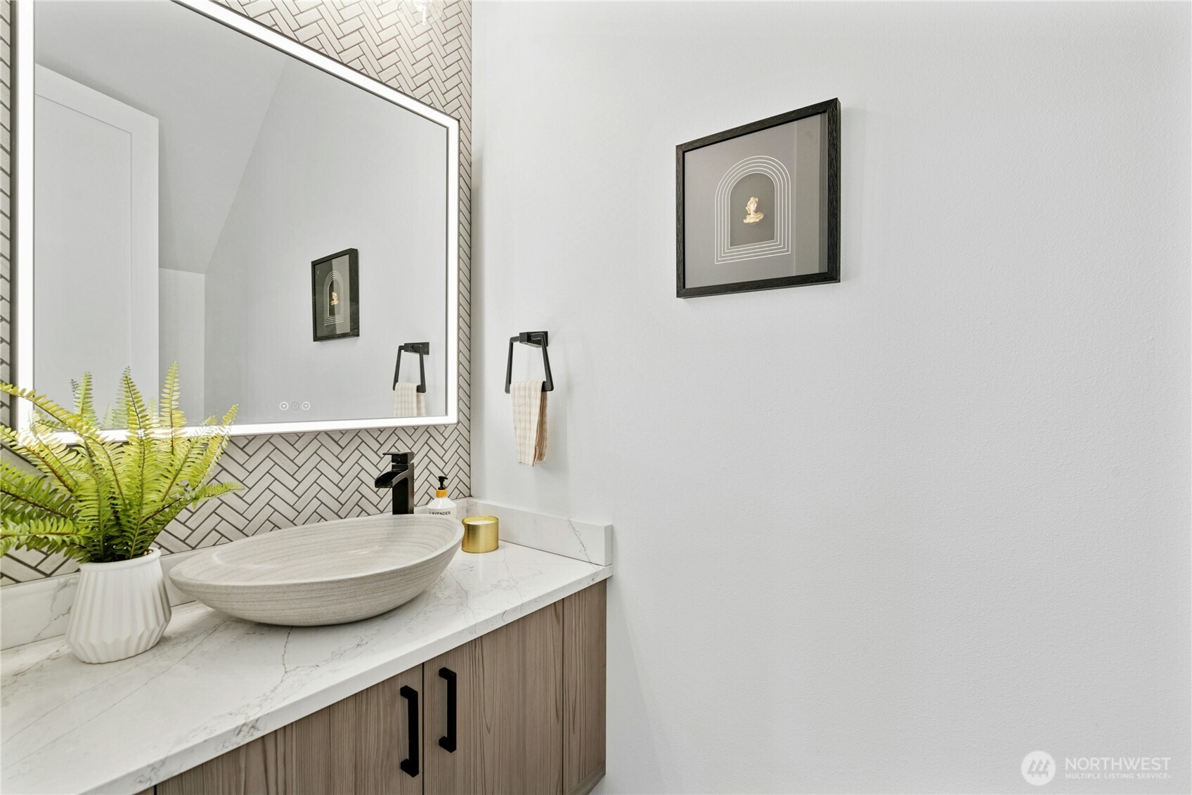 1801 Redmond Place NE