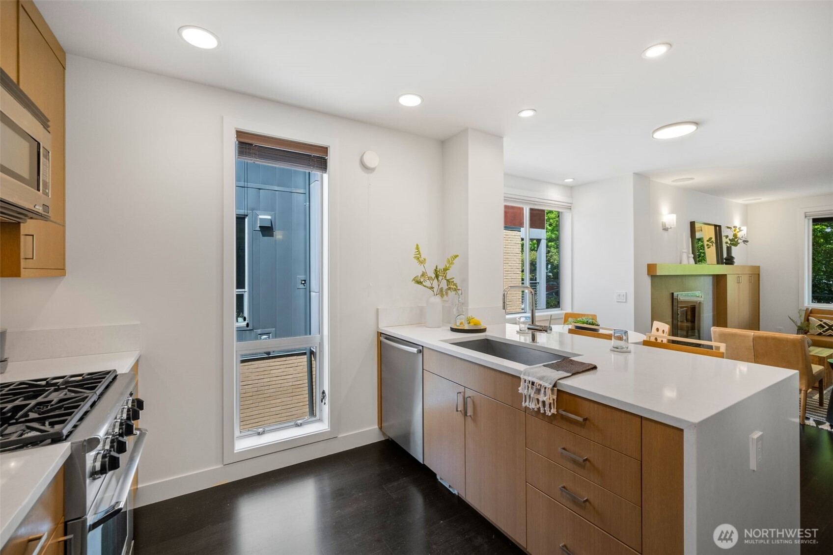 307 14th Avenue E Unit: B