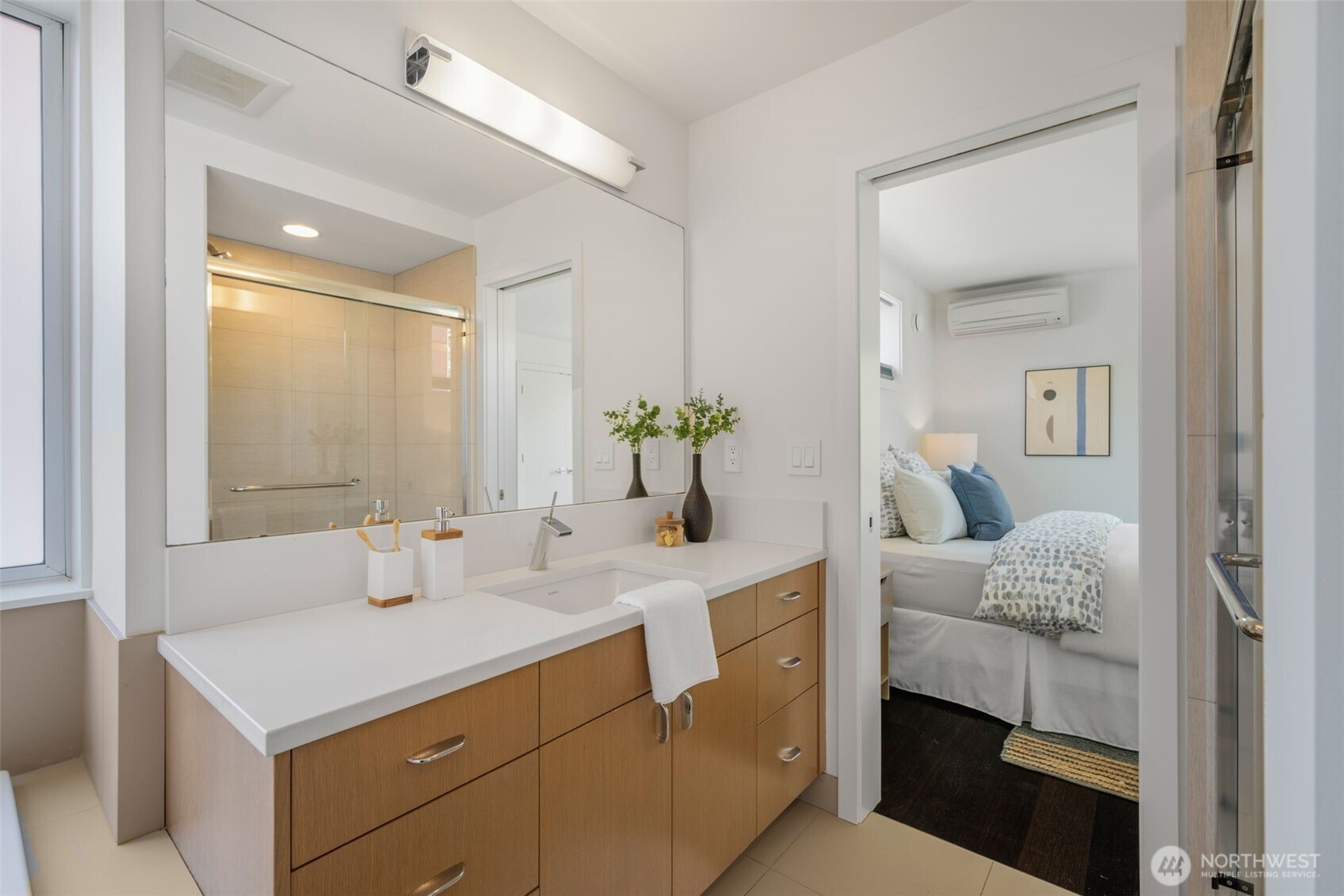307 14th Avenue E Unit: B