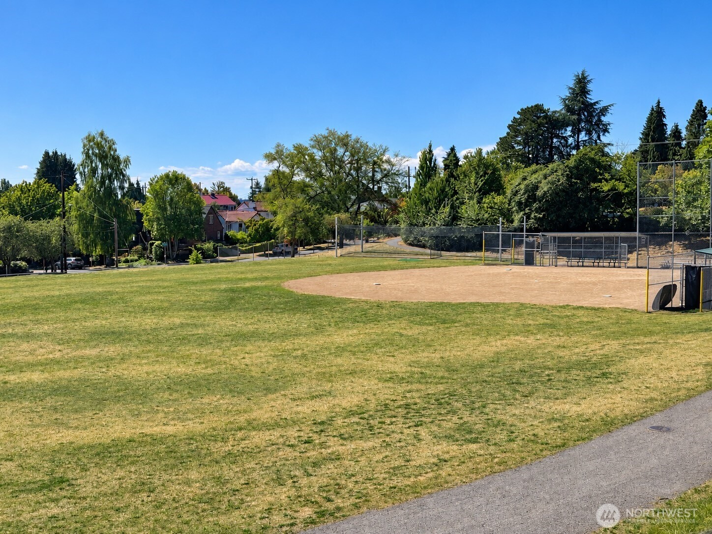 8804 5th Avenue NE