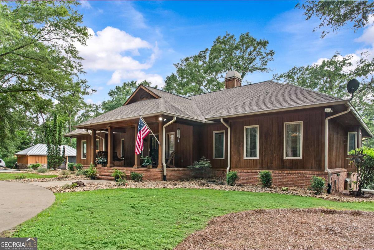 200 Old Country Club Road NE