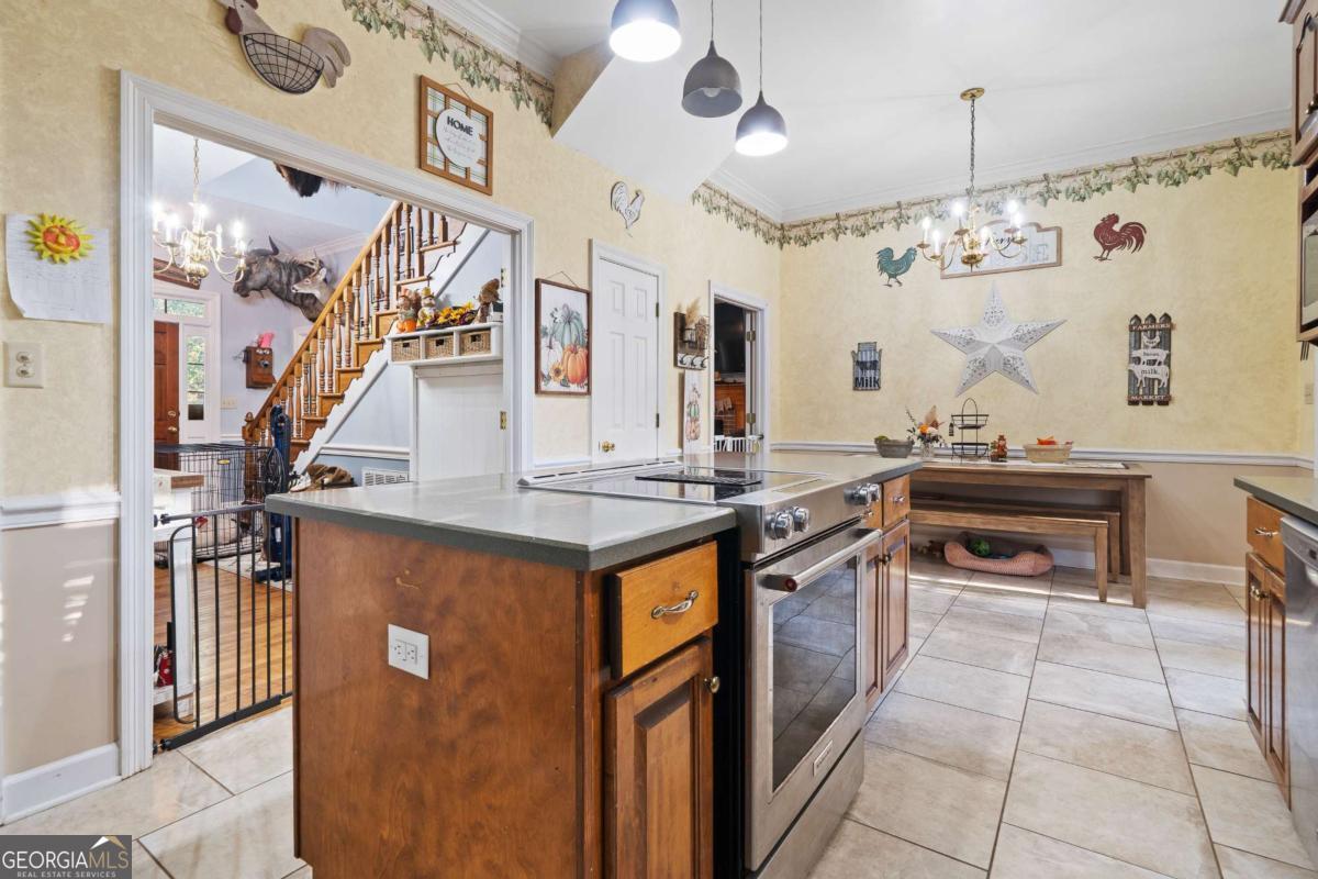 385 Stembridge Road SE