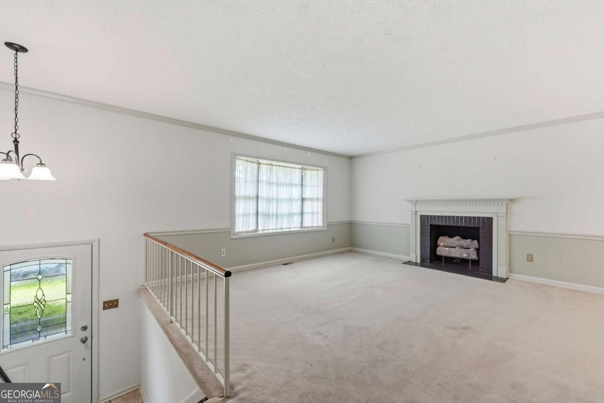 1733 Cedarwood Road