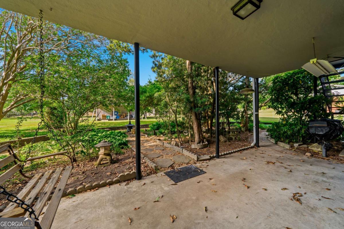 1733 Cedarwood Road
