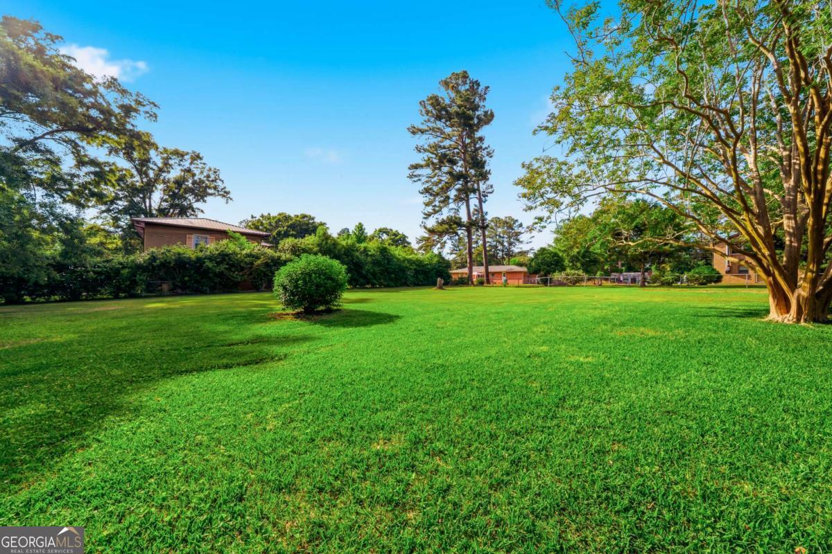 1733 Cedarwood Road