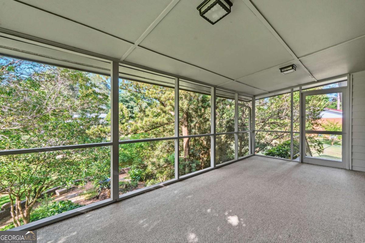 1733 Cedarwood Road