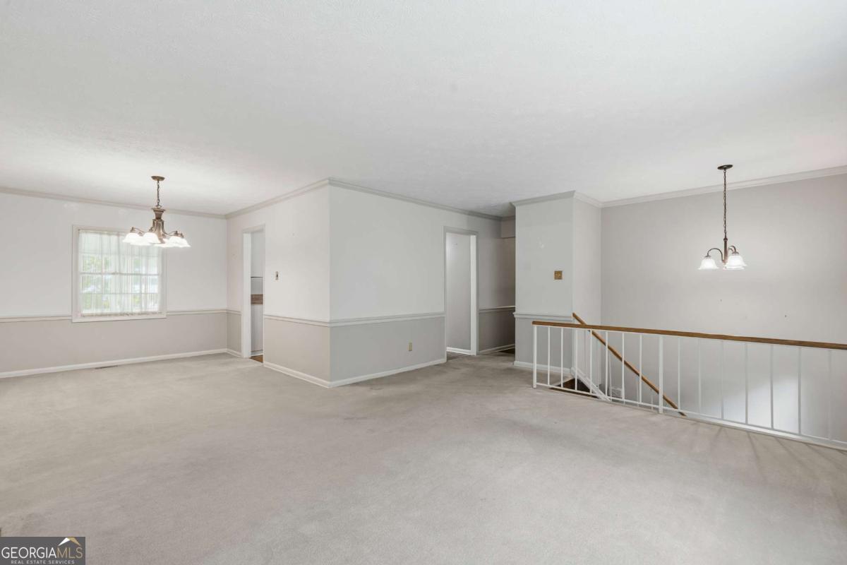 1733 Cedarwood Road