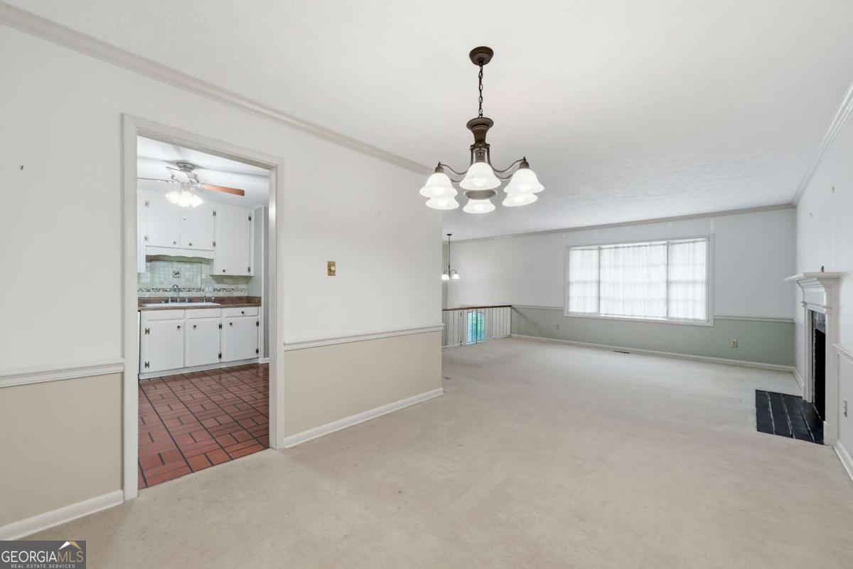 1733 Cedarwood Road