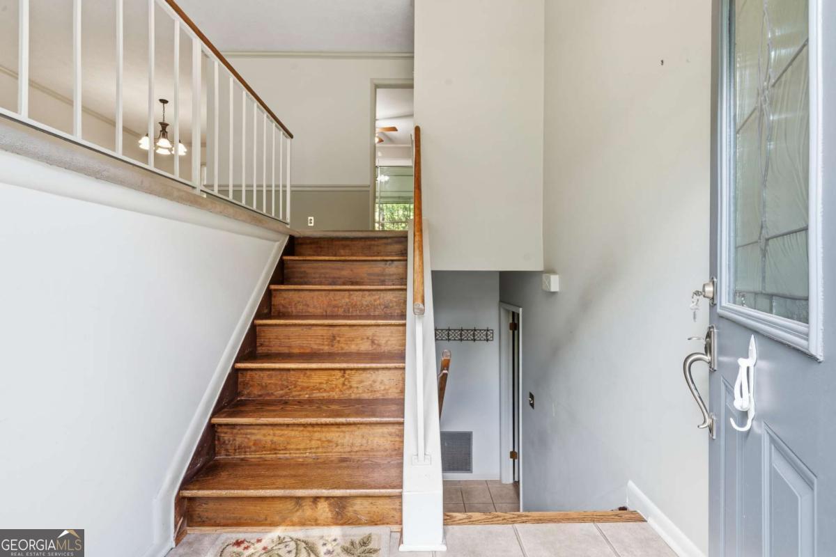 1733 Cedarwood Road