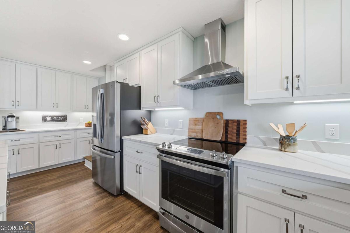 112 Cannon Point Rd SE