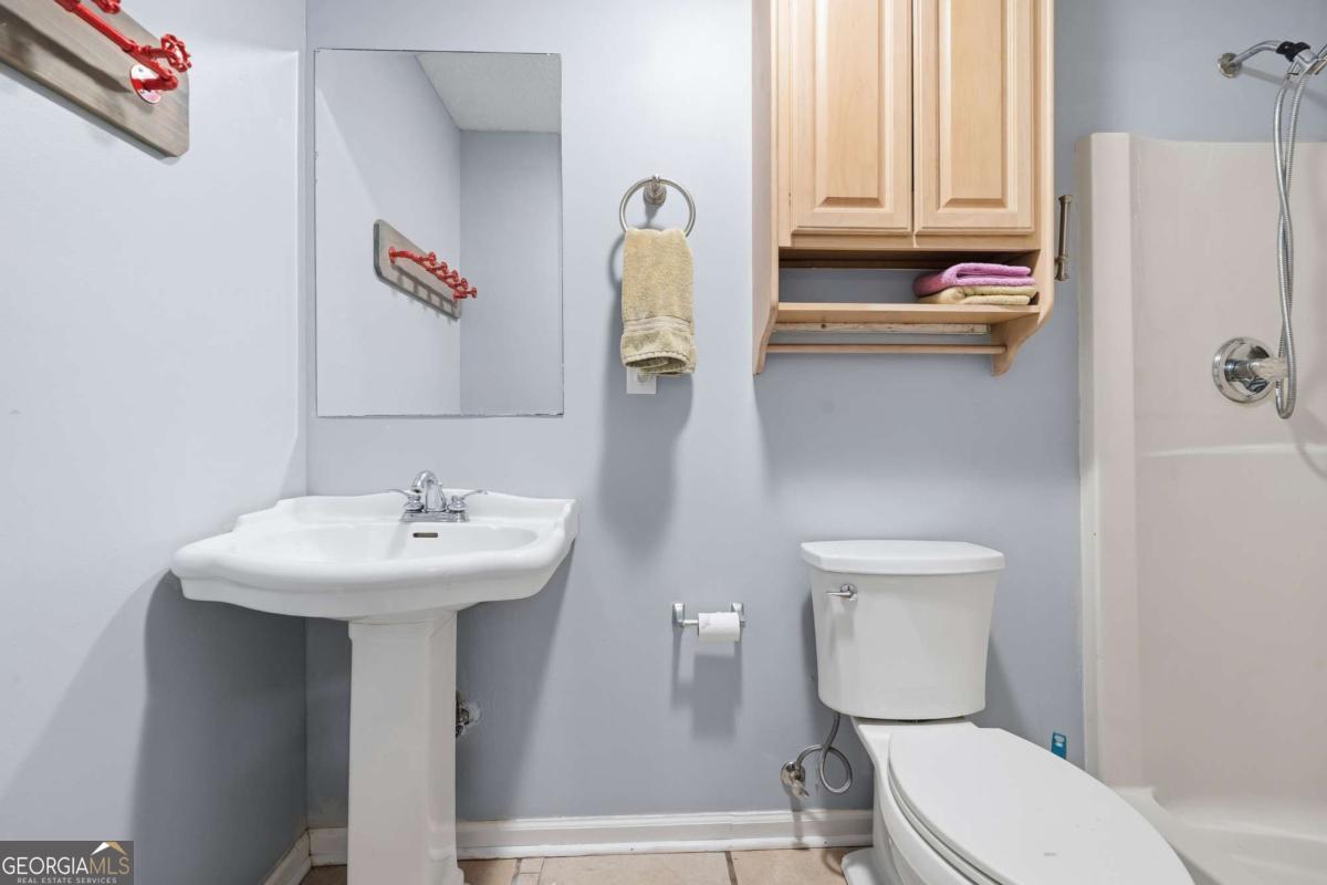 112 Cannon Point Rd SE