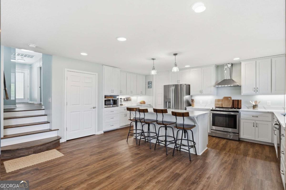 112 Cannon Point Rd SE