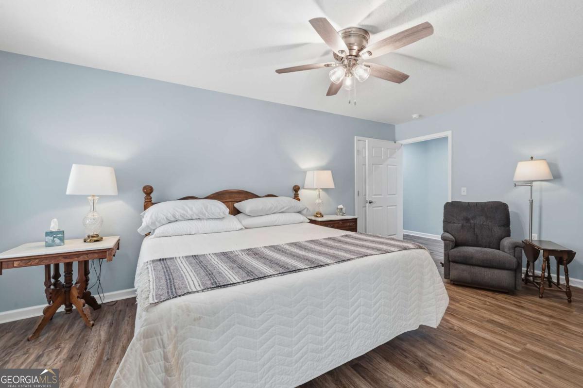 112 Cannon Point Rd SE