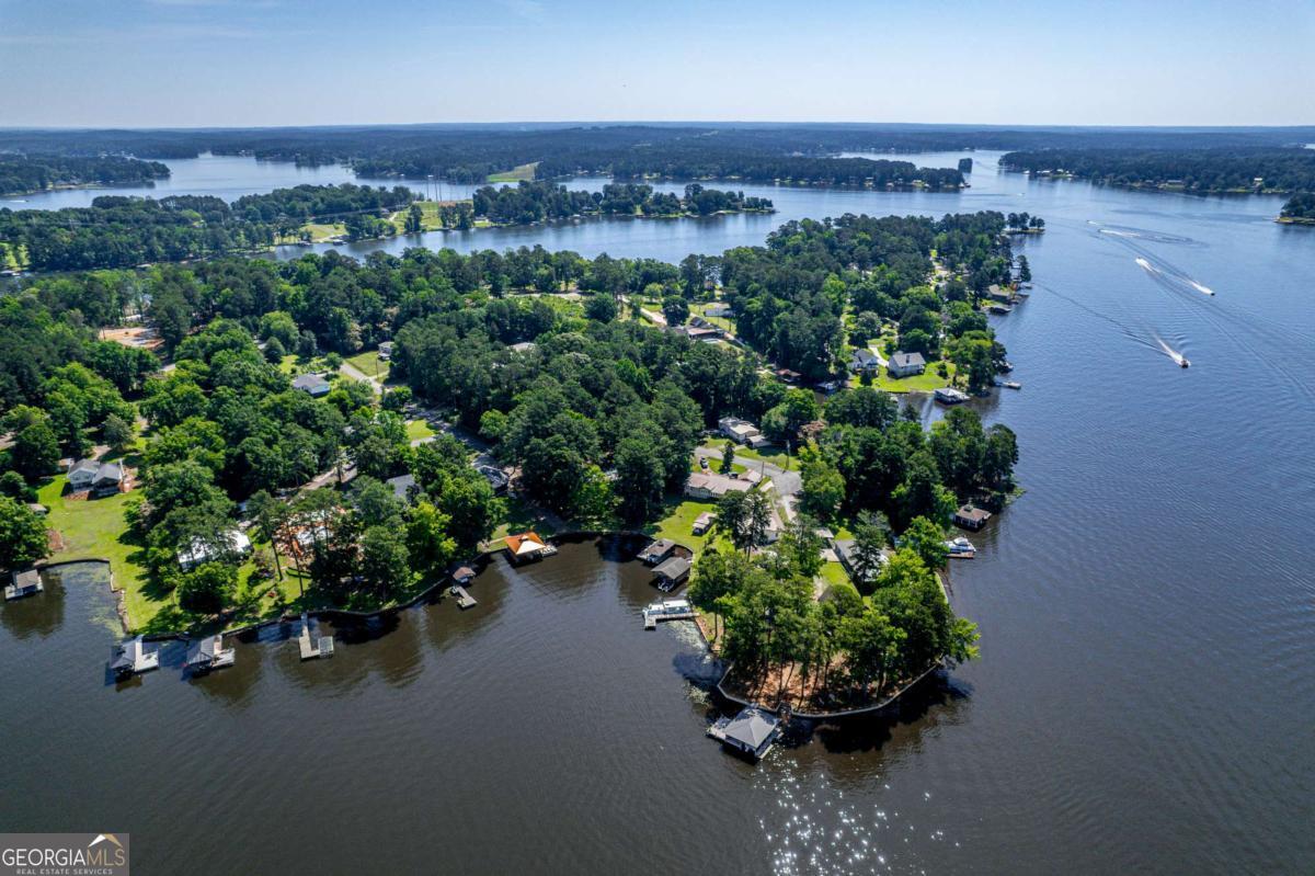 112 Cannon Point Rd SE