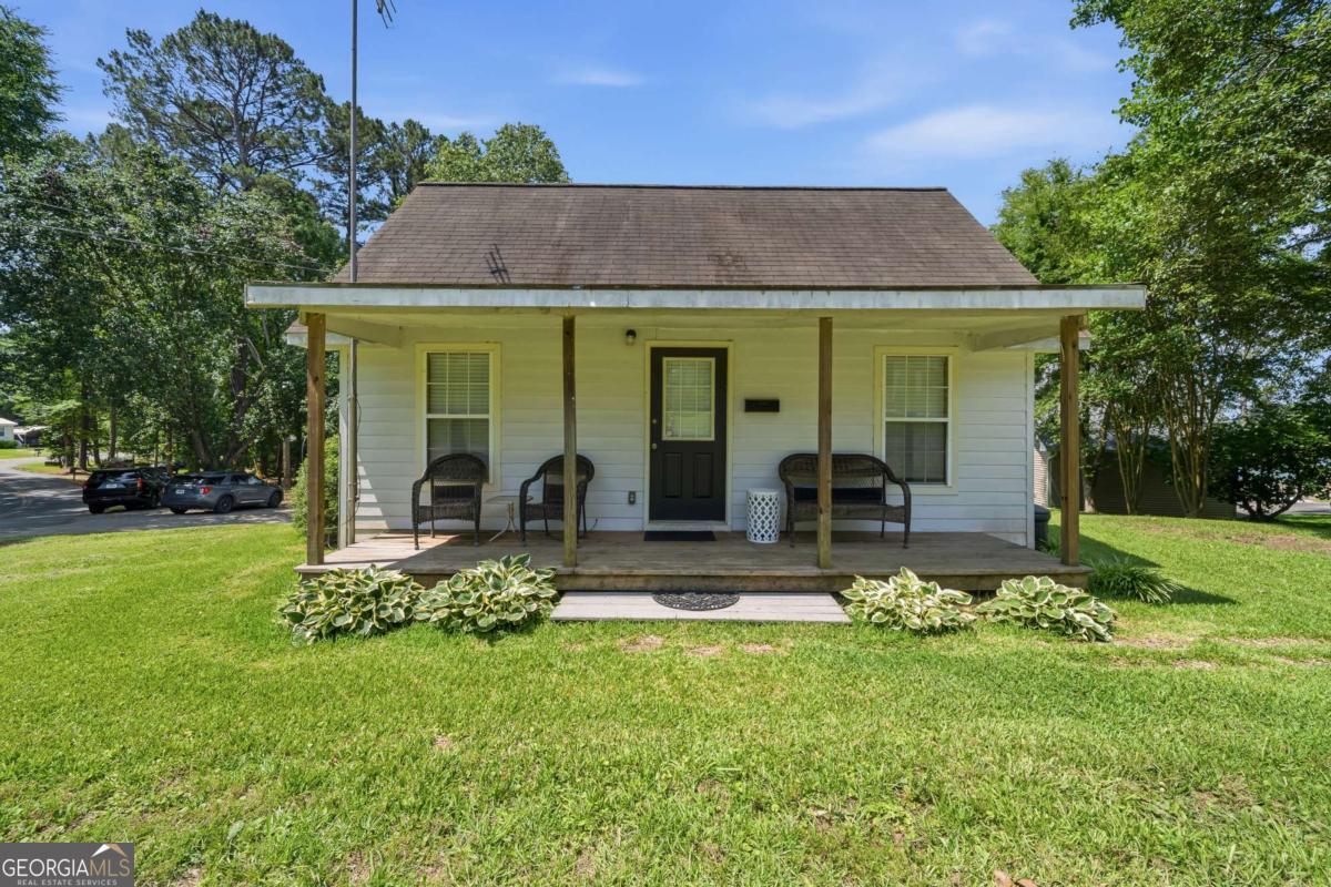 112 Cannon Point Rd SE