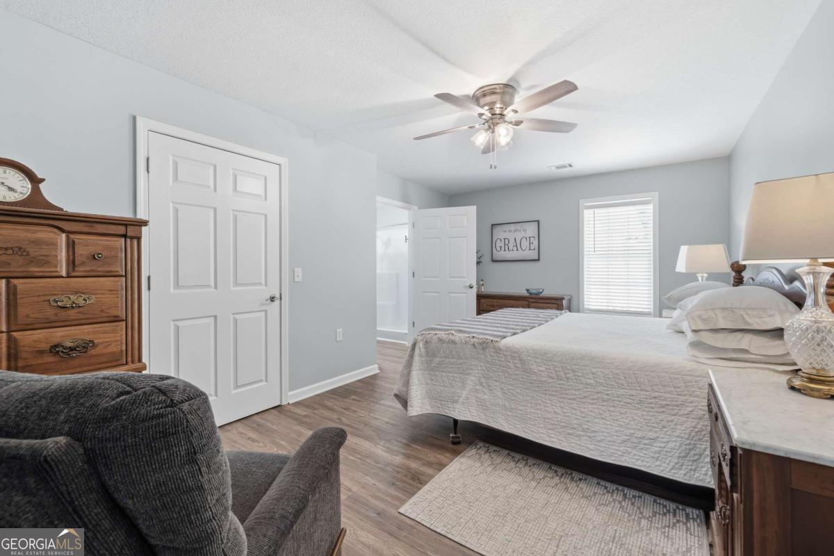 112 Cannon Point Rd SE