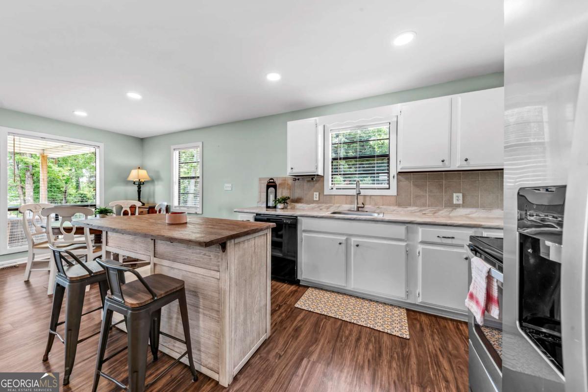 163 Spurgeon Drive SE