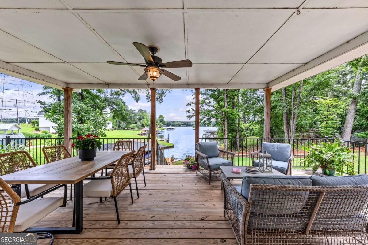 163 Spurgeon Drive SE