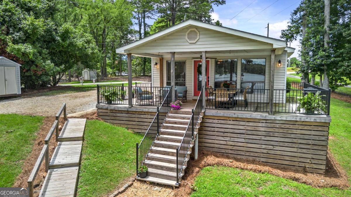 163 Spurgeon Drive SE