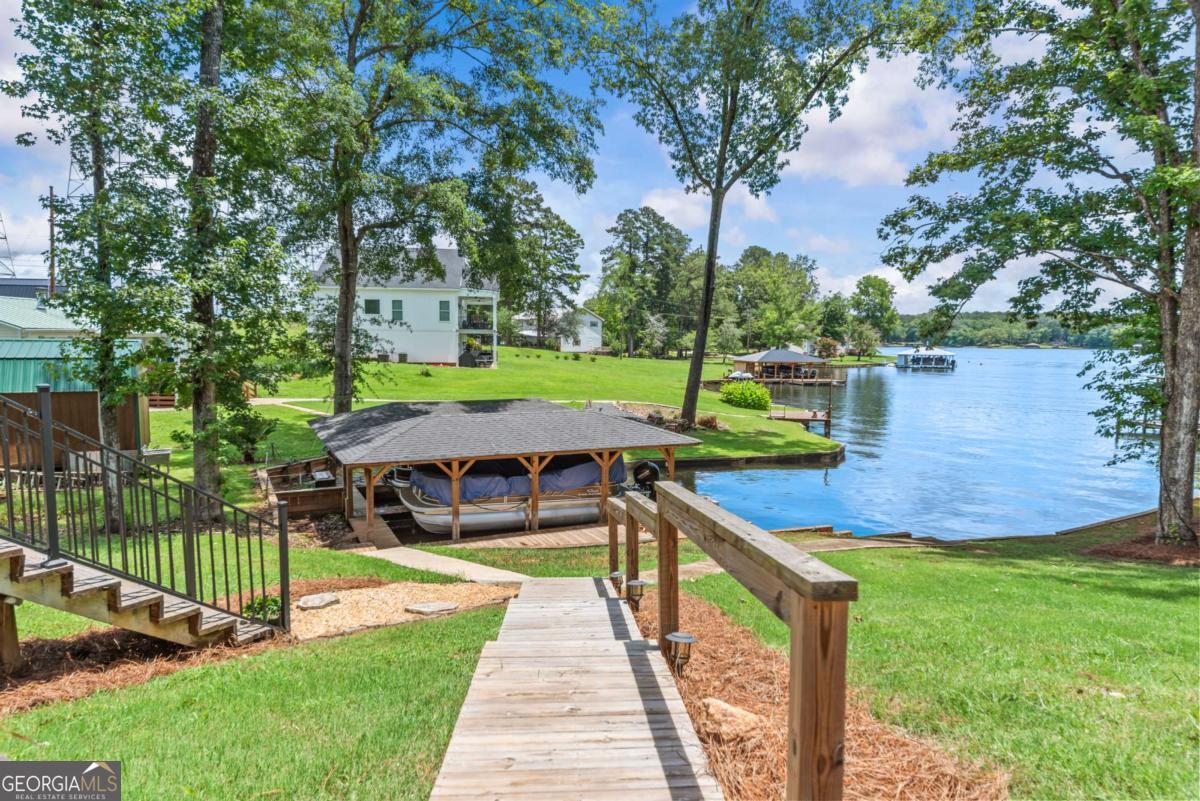 163 Spurgeon Drive SE