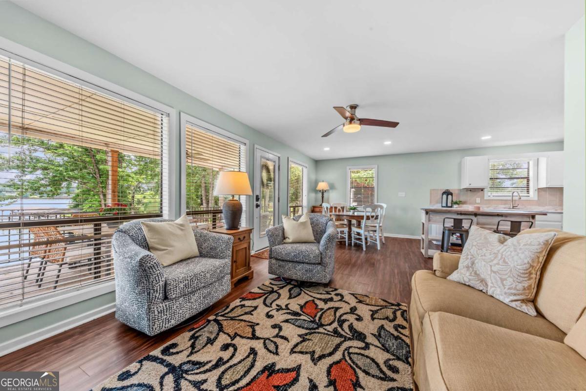 163 Spurgeon Drive SE