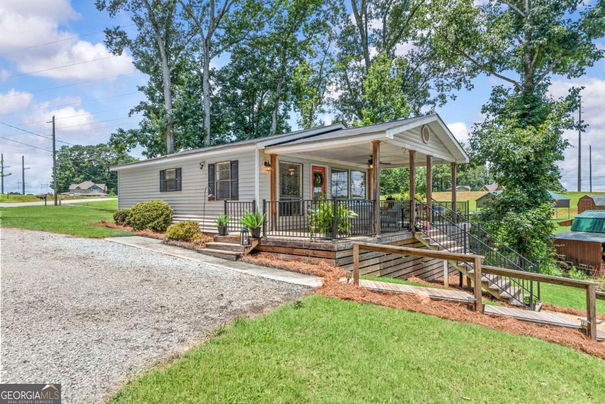 163 Spurgeon Drive SE
