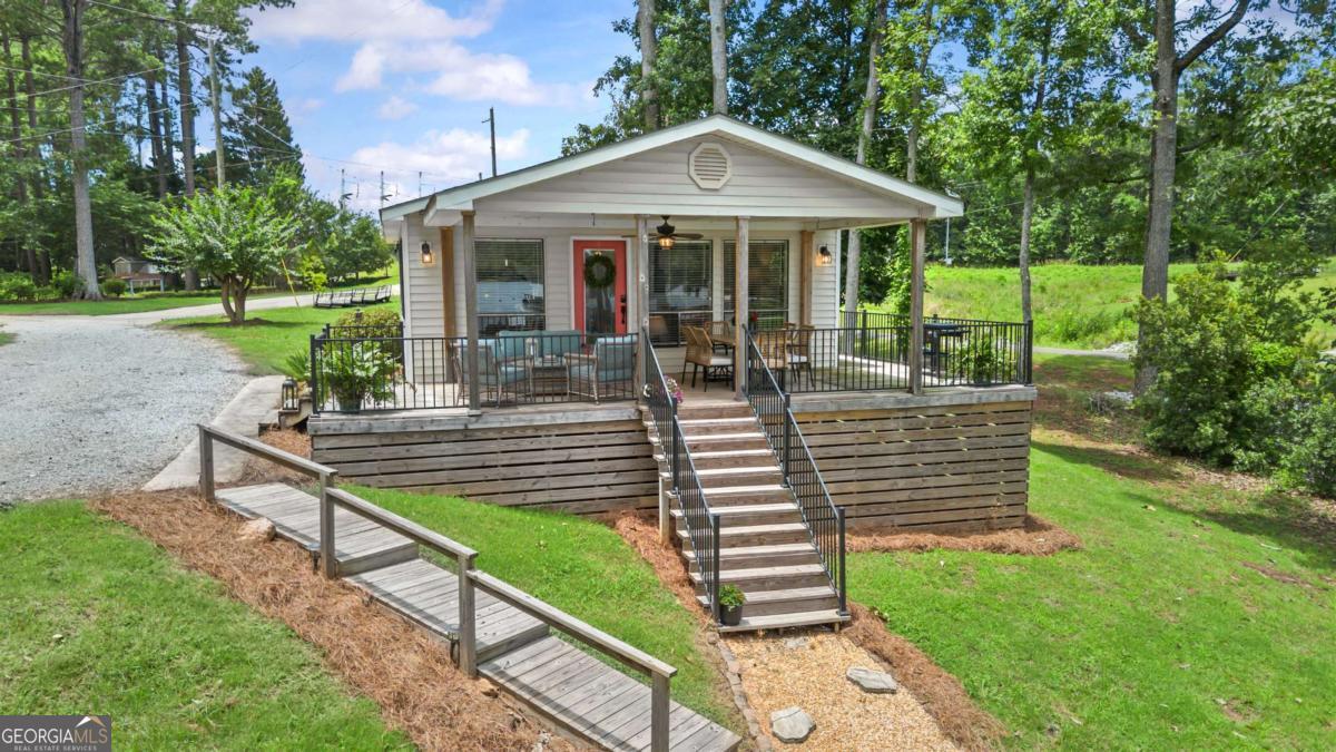 163 Spurgeon Drive SE