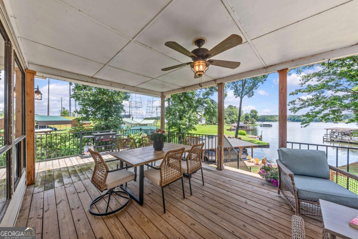 163 Spurgeon Drive SE