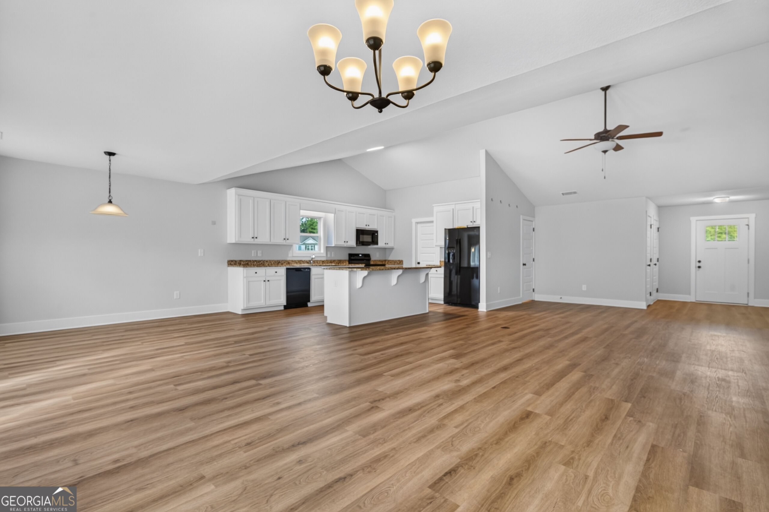 421 Riley Circle NW