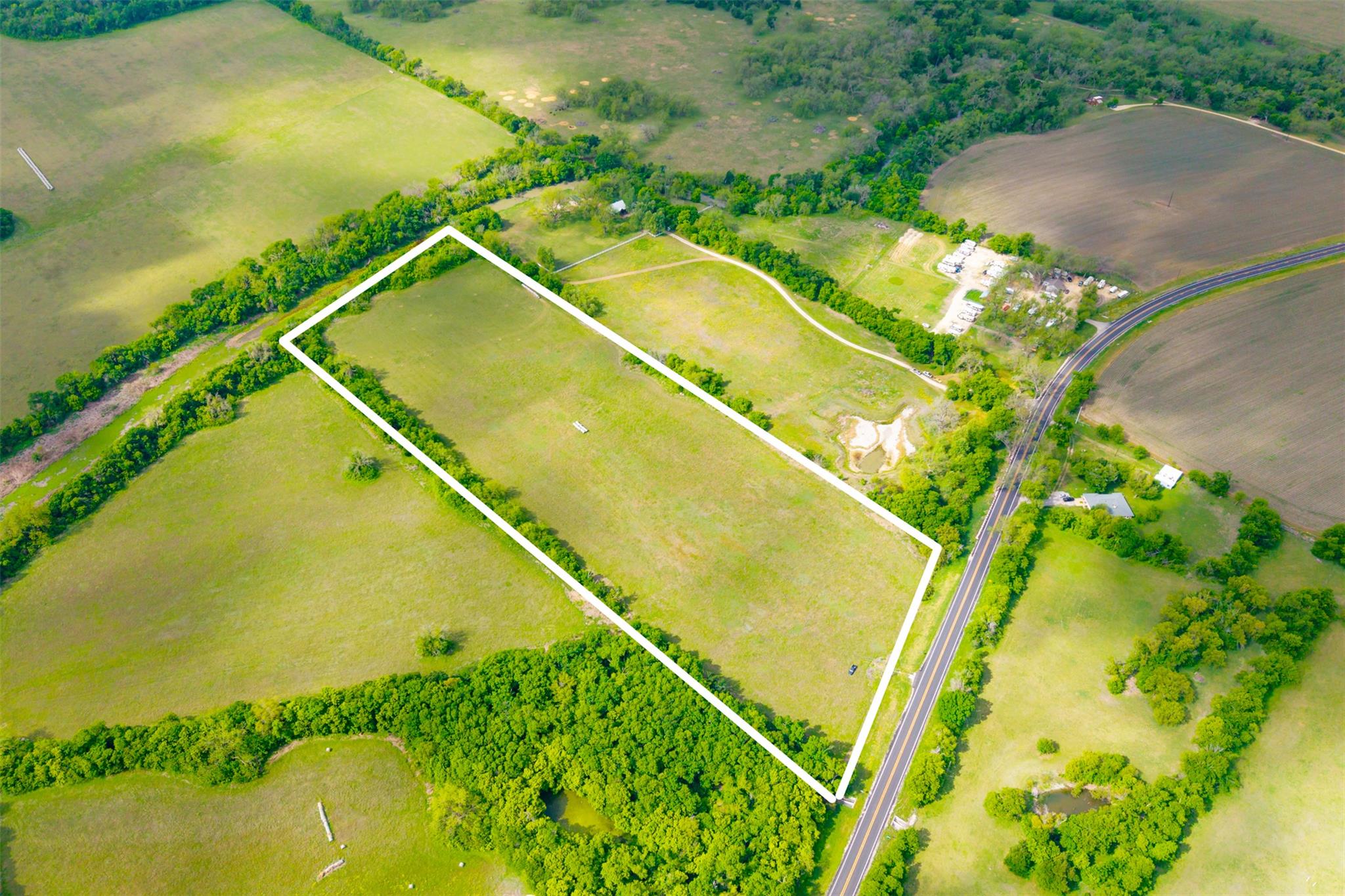 3 Minutes from Samsung: 18.45 Acres of Unrestricted Land in Taylor TX