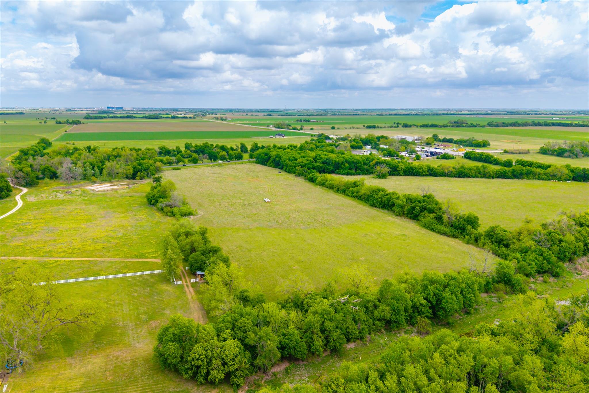 3 Minutes from Samsung: 18.45 Acres of Unrestricted Land in Taylor TX