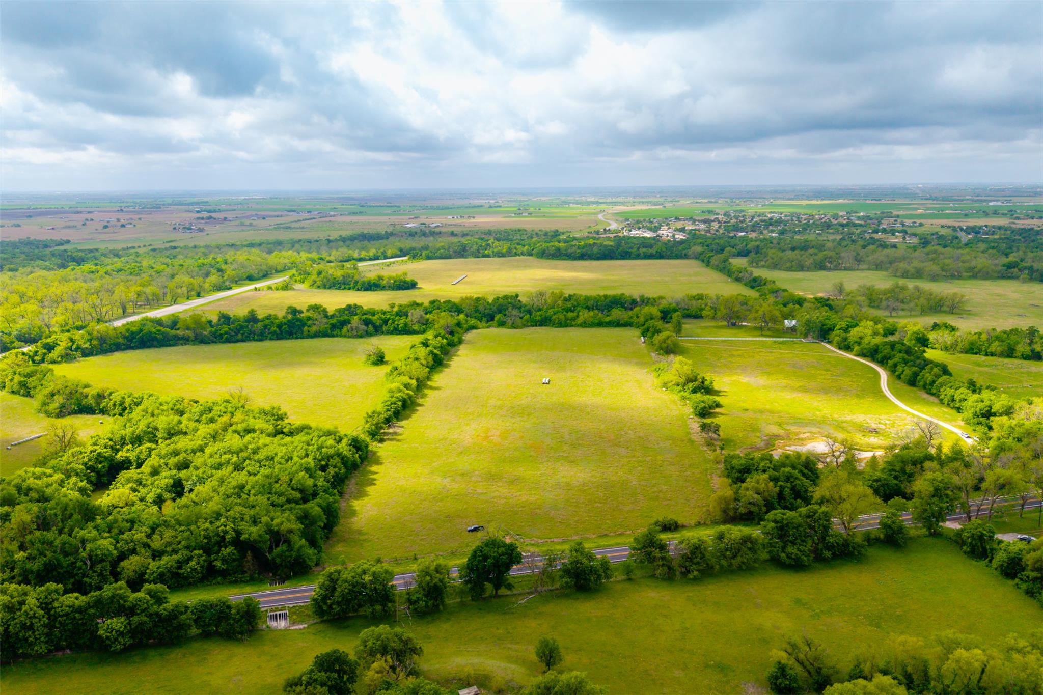 3 Minutes from Samsung: 18.45 Acres of Unrestricted Land in Taylor TX