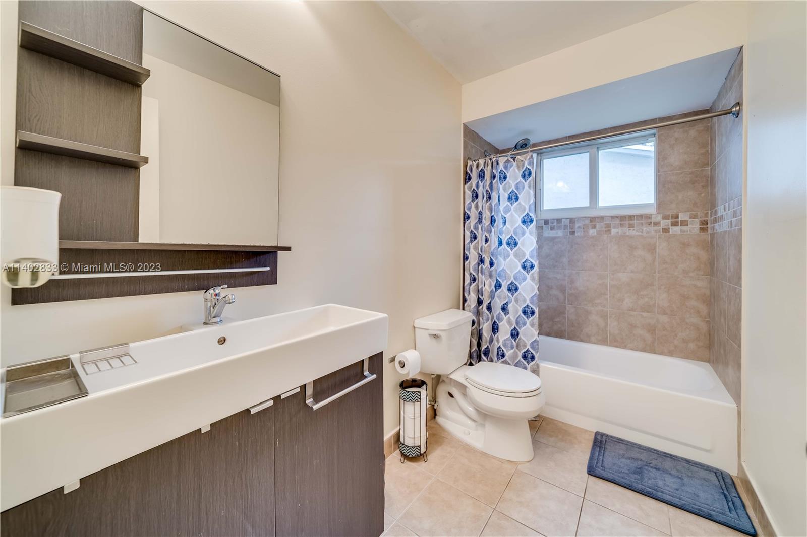 9230 NW 32nd Mnr