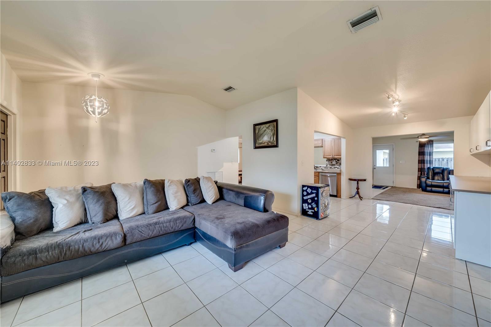 9230 NW 32nd Mnr
