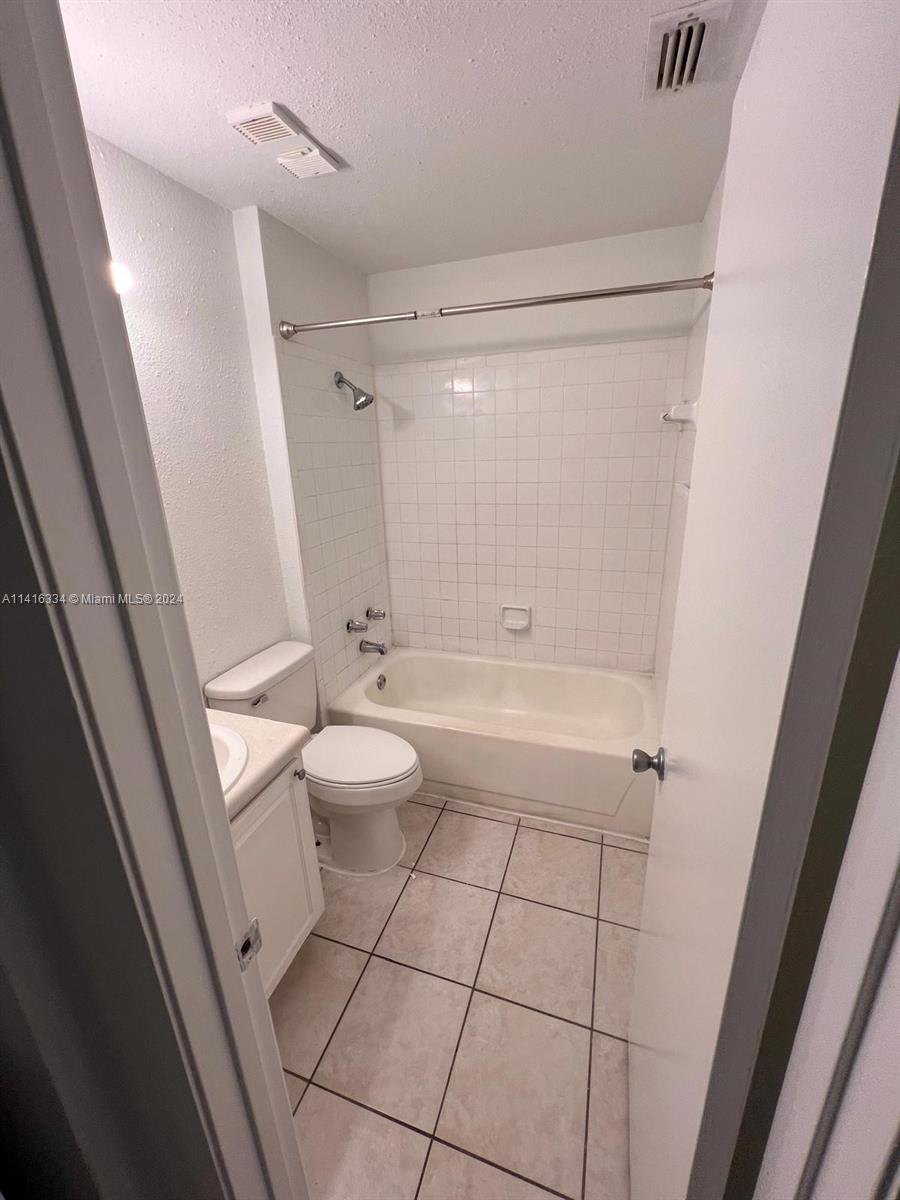 2421 NW 96th Ter # 20N