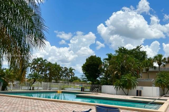 2421 NW 96th Ter # 20N